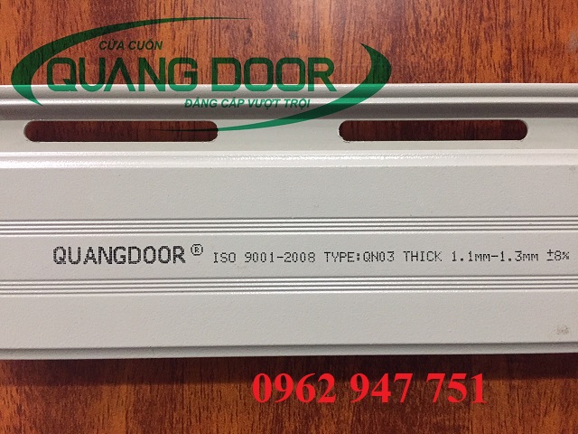 nan-cua-cuon-quangdoor