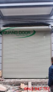 lap-dat-cua-cuon-quan-tay-ho