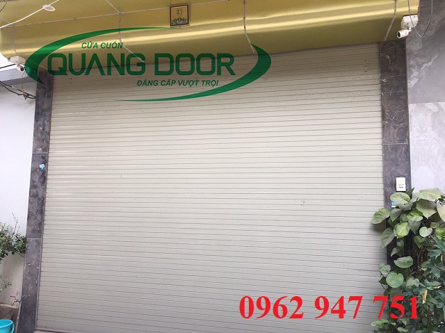 lap-cua-cuon-xa-dong-truc